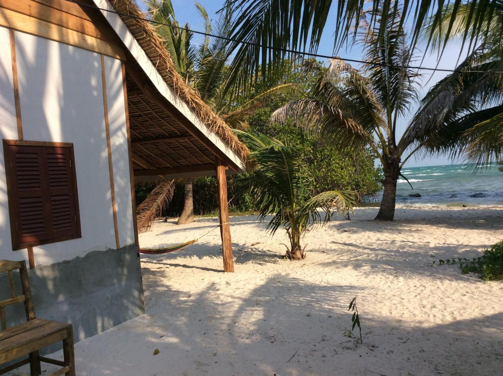 パーム ビーチ バンガロー リゾート Prek Svay Village 部屋 写真