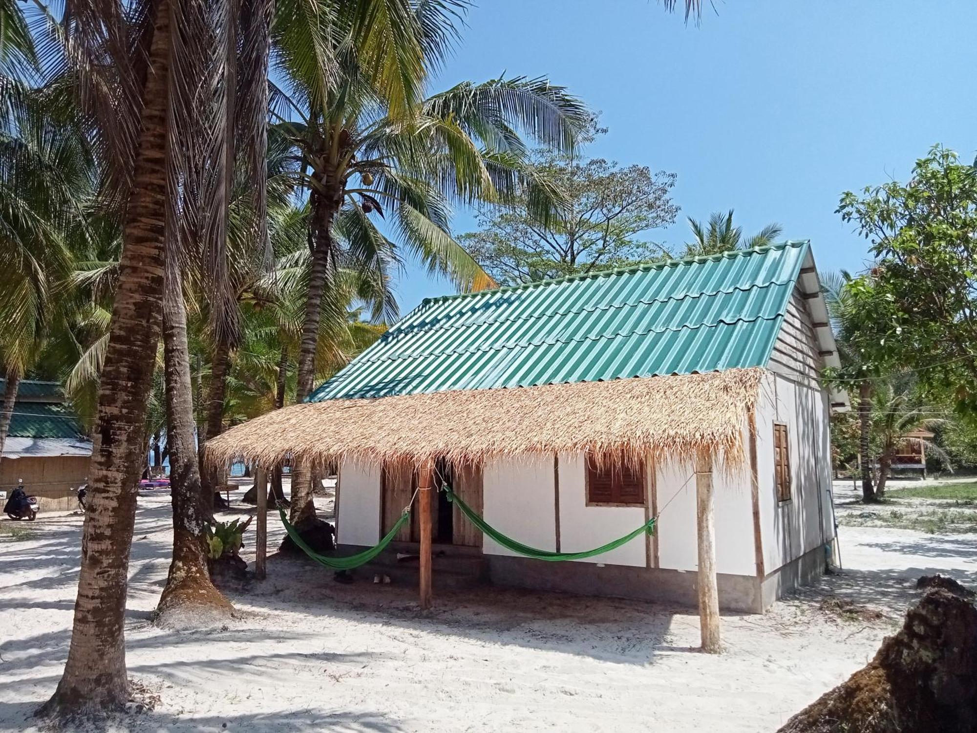 パーム ビーチ バンガロー リゾート Prek Svay Village 部屋 写真